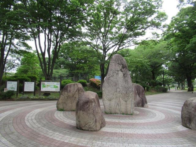 写真②-4 公園正門.jpg