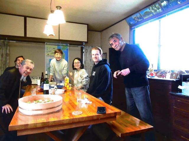 05 記念写真 女性は:主催者伊藤文子、ジャンジャン・中国から.jpg